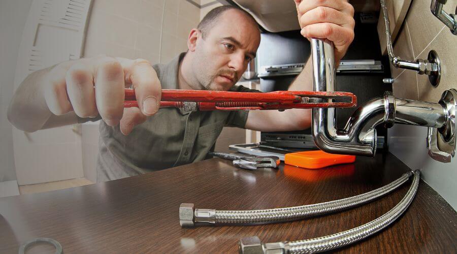 Expert burst pipe repair services in Pathfork, KY